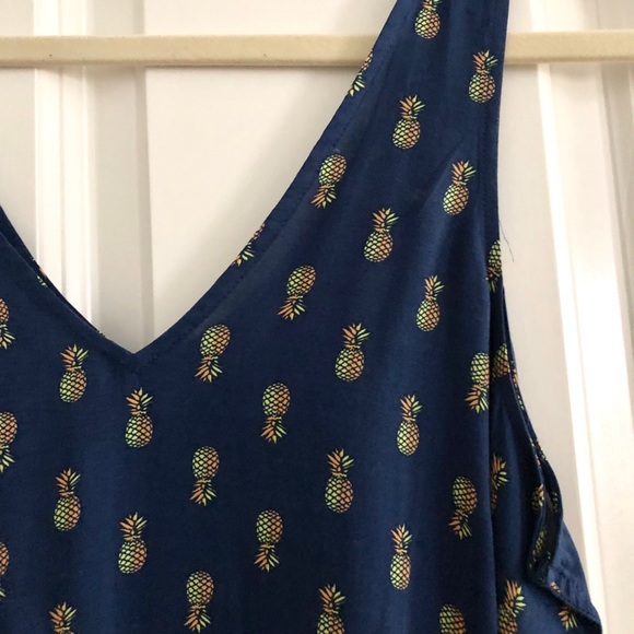 GAP Tops - GAP Navy Pineapple Sleeveless Tank Top NWT